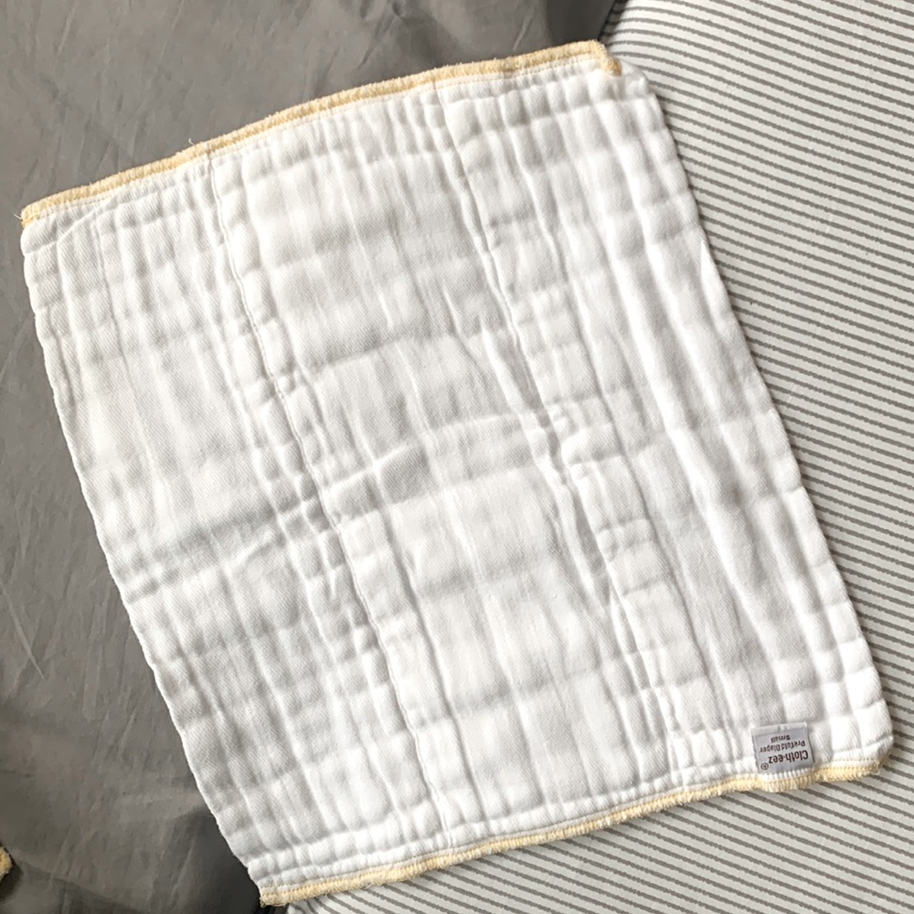 CLOTHEEZ 12 Prefold Cotton Diapers Small